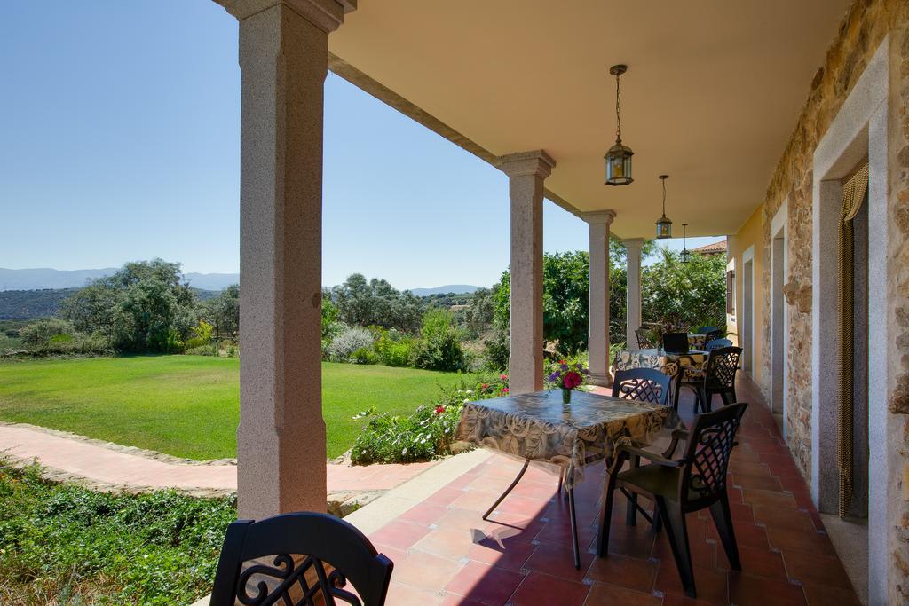 Apartamentos El Jardín del Poeta Guijo de Granadilla Habitación foto