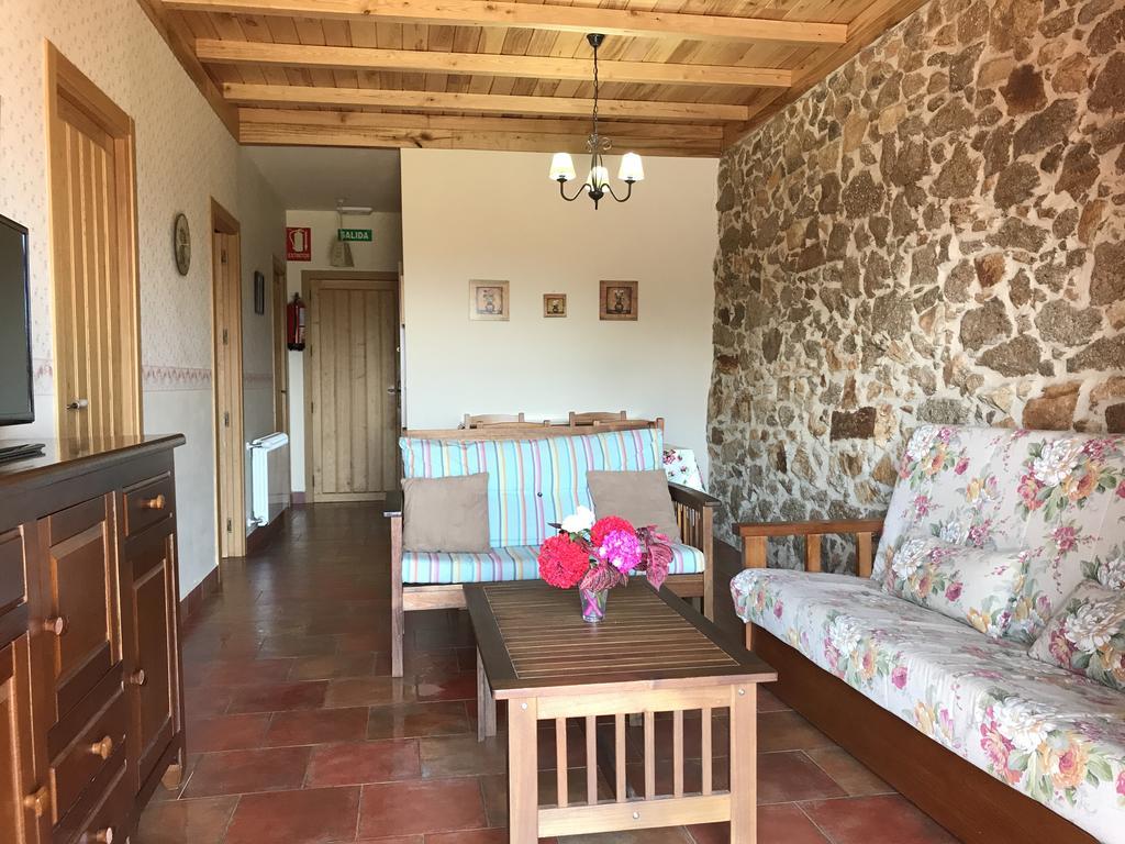 Apartamentos El Jardín del Poeta Guijo de Granadilla Exterior foto