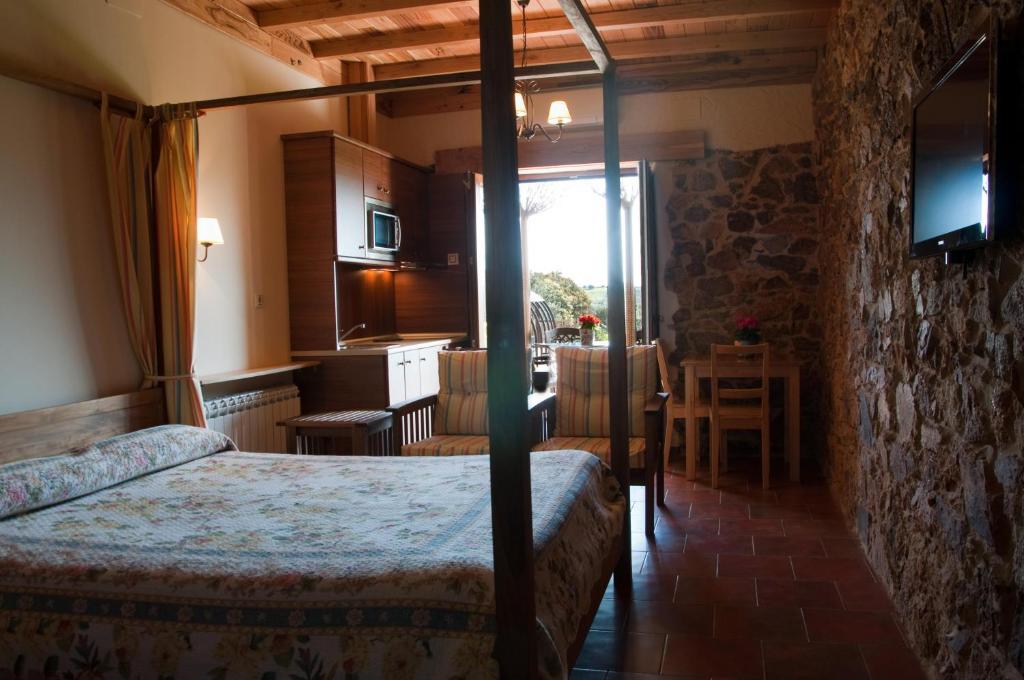 Apartamentos El Jardín del Poeta Guijo de Granadilla Habitación foto